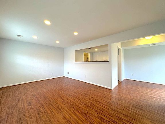 3rd image of 9671 Hagel Cir Suite D