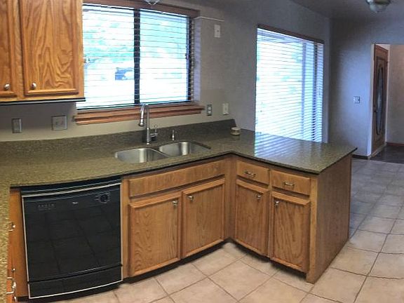 5th image of 1613 Wilderness Dr