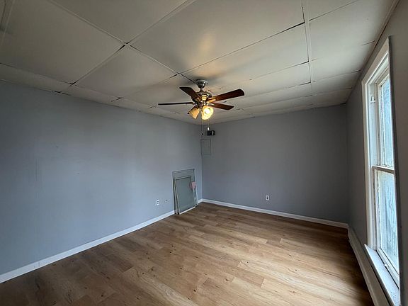 2nd image of 317 S Roosevelt Ave Unit 1