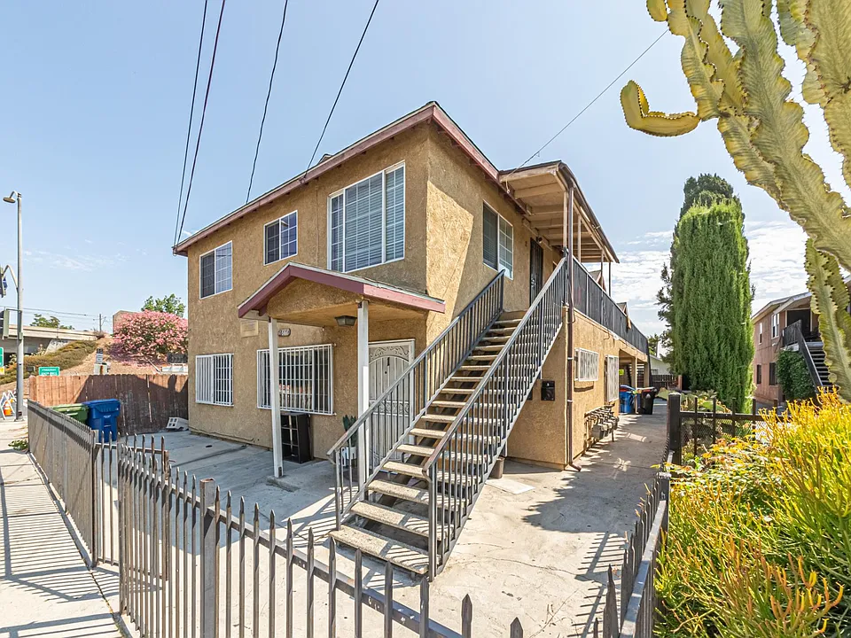 11688 S Central Ave #2