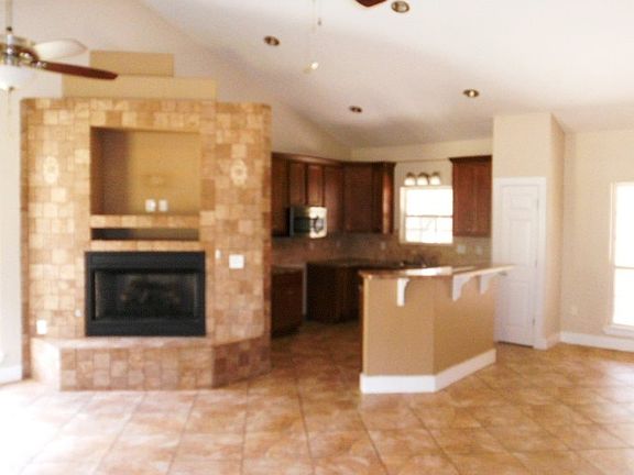 5th image of 1706 Kathleen Ave