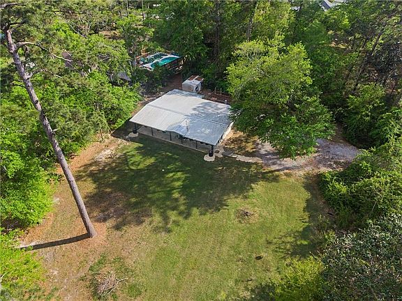 5th image of 26084 Pichon Rd