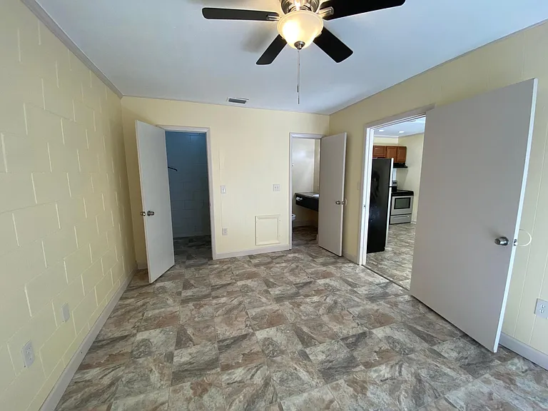 2241 W Pensacola St #16 — Photo 6