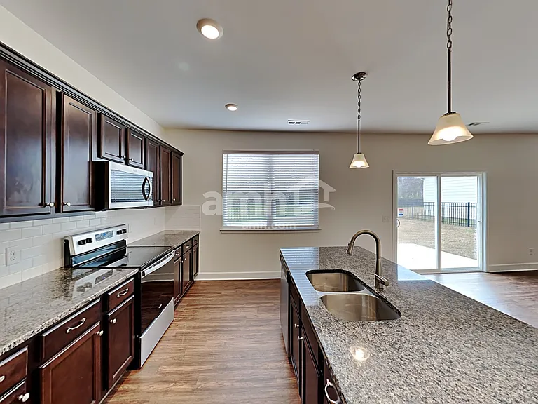 3114 Esquire Dr — Photo 3