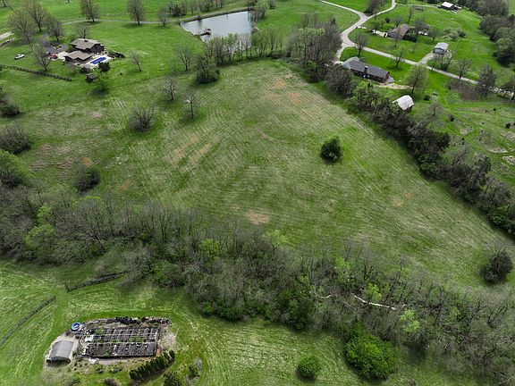 5th image of 7950 McCowans Ferry Rd