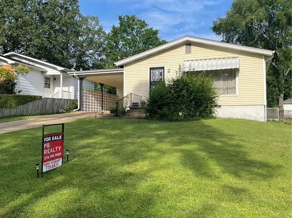 1415 Woodland Dr, Poplar Bluff, MO 63901