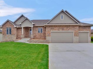 7901 W Meadow Park Cir, Wichita, KS 67205