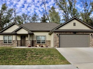 19 Chairman Dr, Columbia, MO 65203