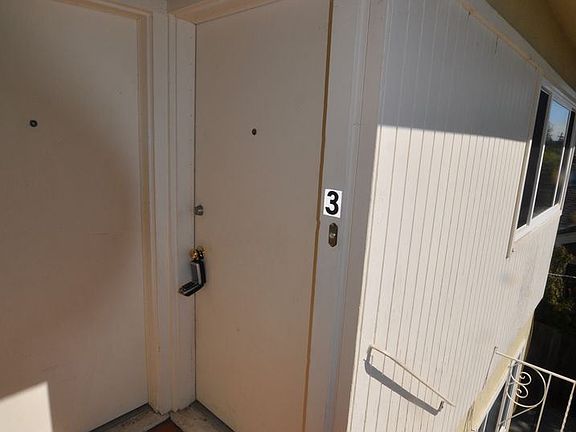 3rd image of 812 Bayswater Ave APT 3