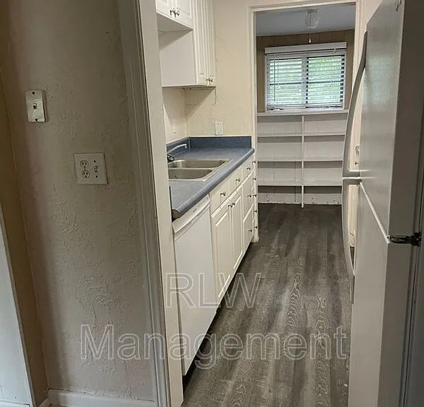 206 Osceola Ave — Photo 3