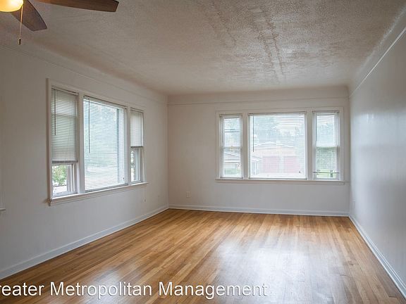 3rd image of 25941 Lakeshore Blvd #4