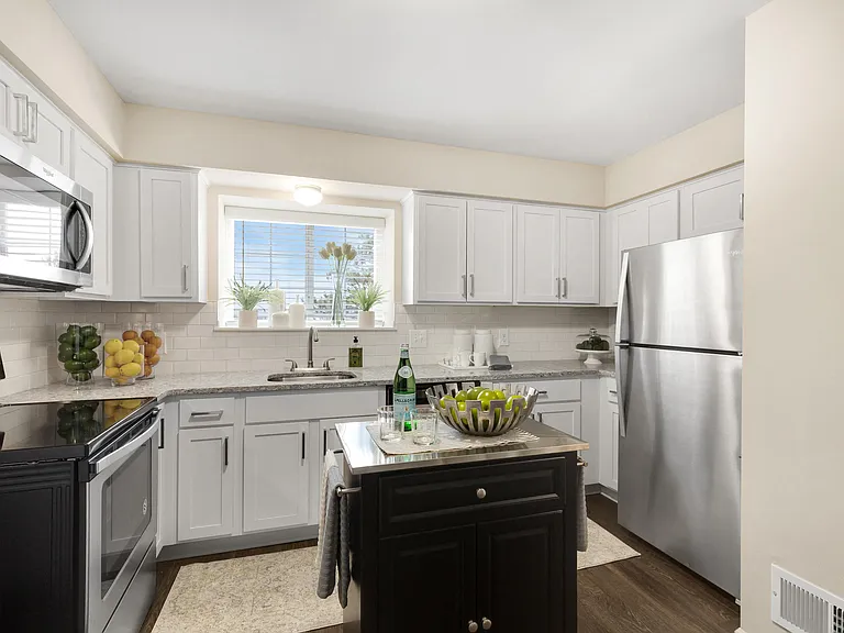 Northridge Townhomes and Apartments — Photo 5