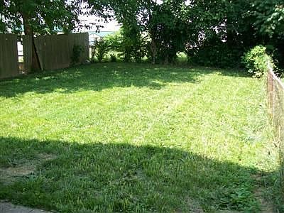 2nd image of 3927 Leslie Ave