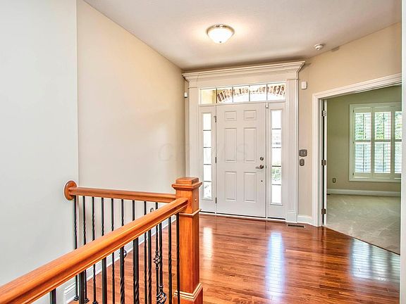 3rd image of 381 Woodgate Ln