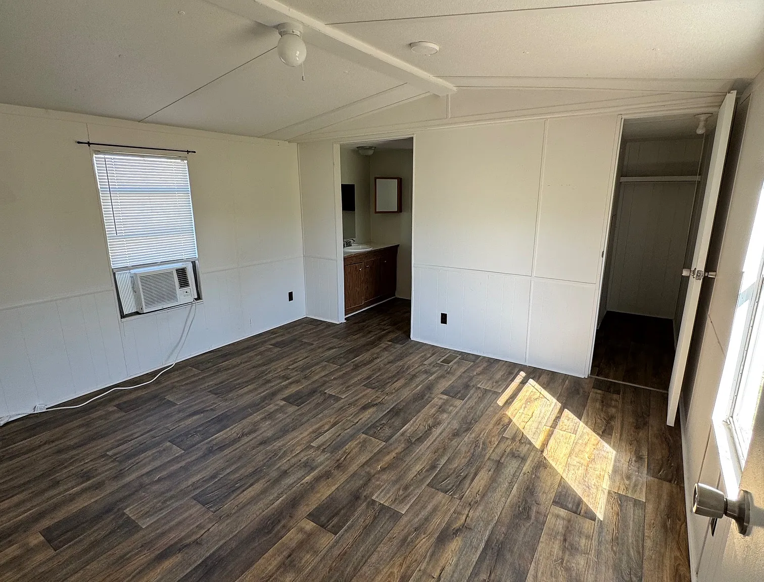 2 bed, 960 sqft, $875 — Photo 3