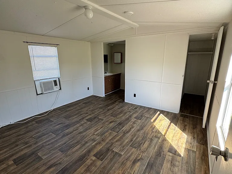 3219 Slash Pine Rd #8 — Photo 3