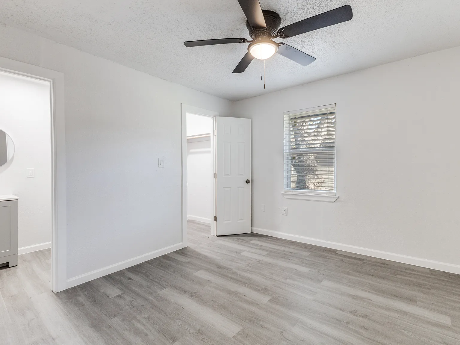 4 bed, 1312 sqft, $2,150 — Photo 4