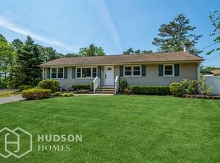 15 Pearl St, Beachwood, NJ 08722