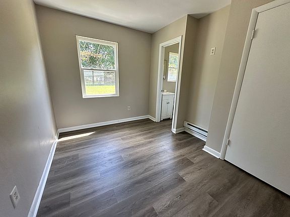 4th image of 7582 Bellehaven Dr