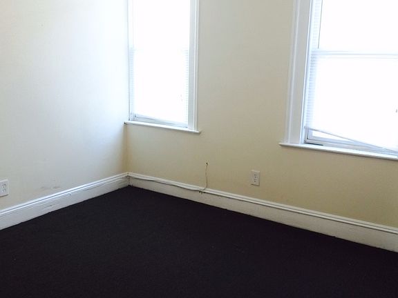 3rd image of 106 Frank St #2