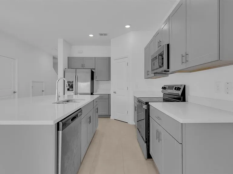3010 Canary Ave — Photo 38