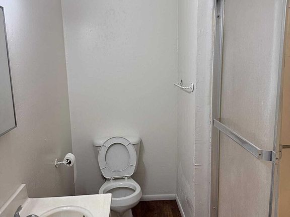 4th image of 415 S Ochoa St