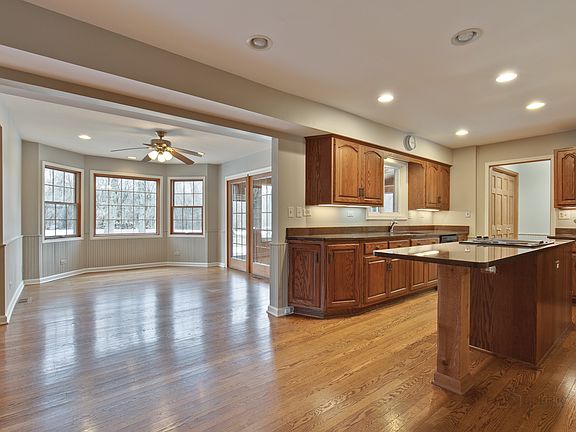 5th image of 1404 S West Fork Dr