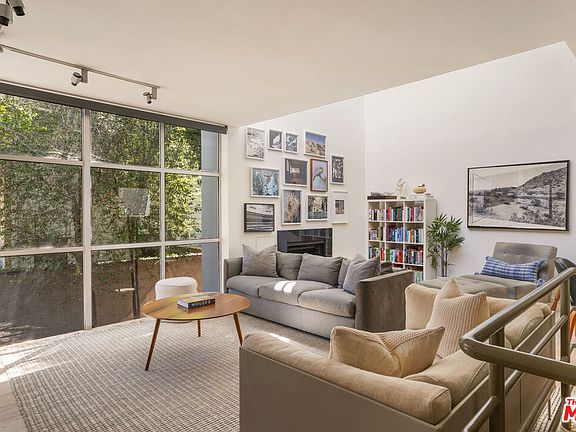 5th image of 2433 28th St APT B