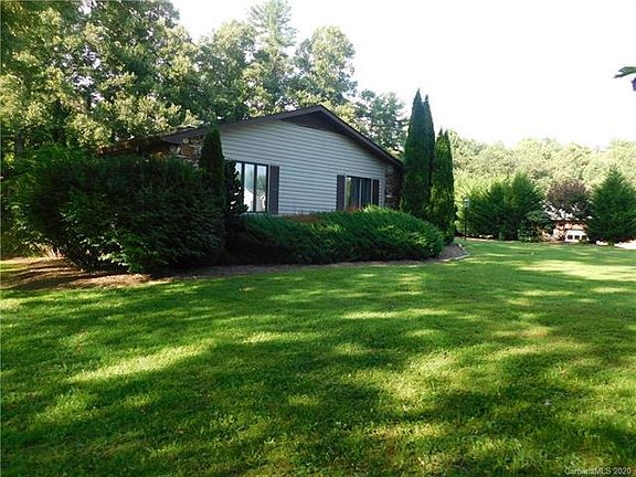 5th image of 118 Larchmont Dr