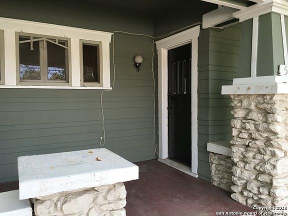 2nd image of 512 E Mulberry Ave