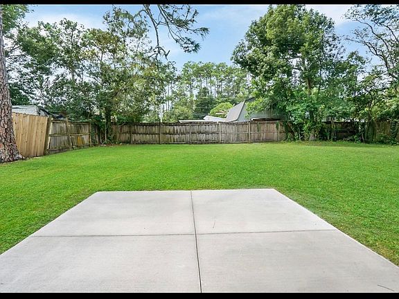 2nd image of 2926 W Brackridge Blvd
