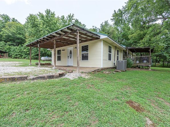 15731 Parker Branch Rd, Winslow, AR 72959