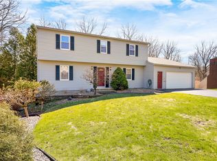 3 Tremain Dr, Fayetteville, NY 13066