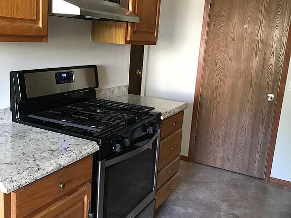 4th image of 24 E Franklin Ln APT B