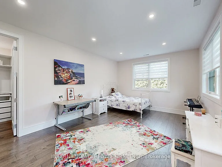 1286 Cambridge Dr — Photo 20