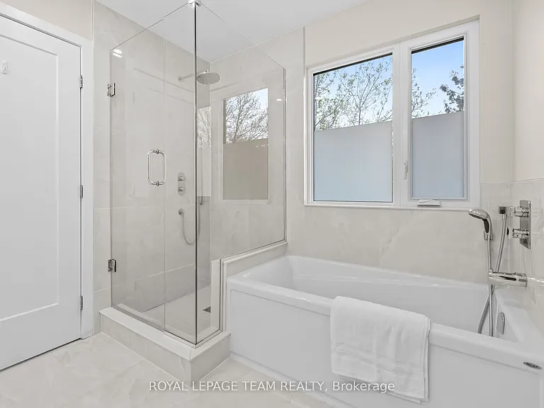 498 Wentworth Ave — Photo 20