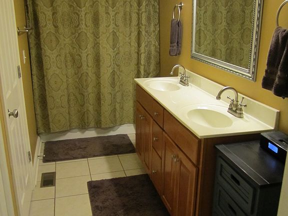5th image of 312 Lewis Dr