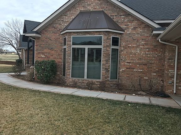 3rd image of 424 Cedar Meadow Cir