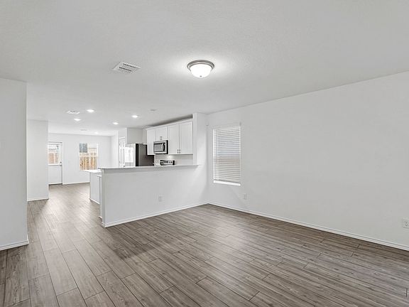 5th image of 1823 Ballinger Dr