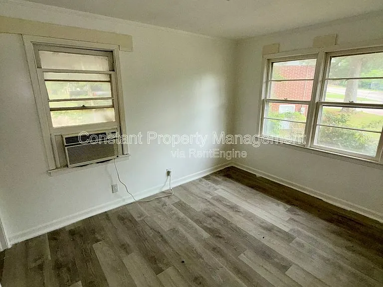 4158 Log Cabin Dr — Photo 17