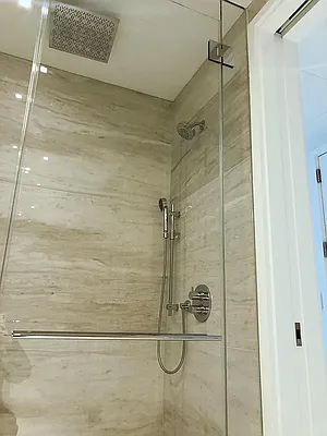 Rented by RELO REDAC INC. | media 4