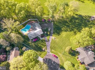 19700 Meredith Dr, Rockville, MD 20855
