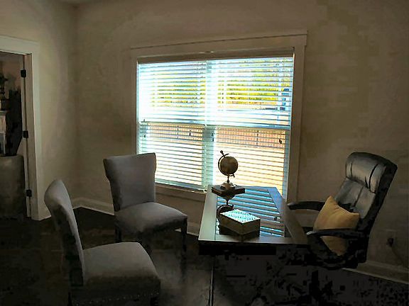 3rd image of 5737 McClintock Dr