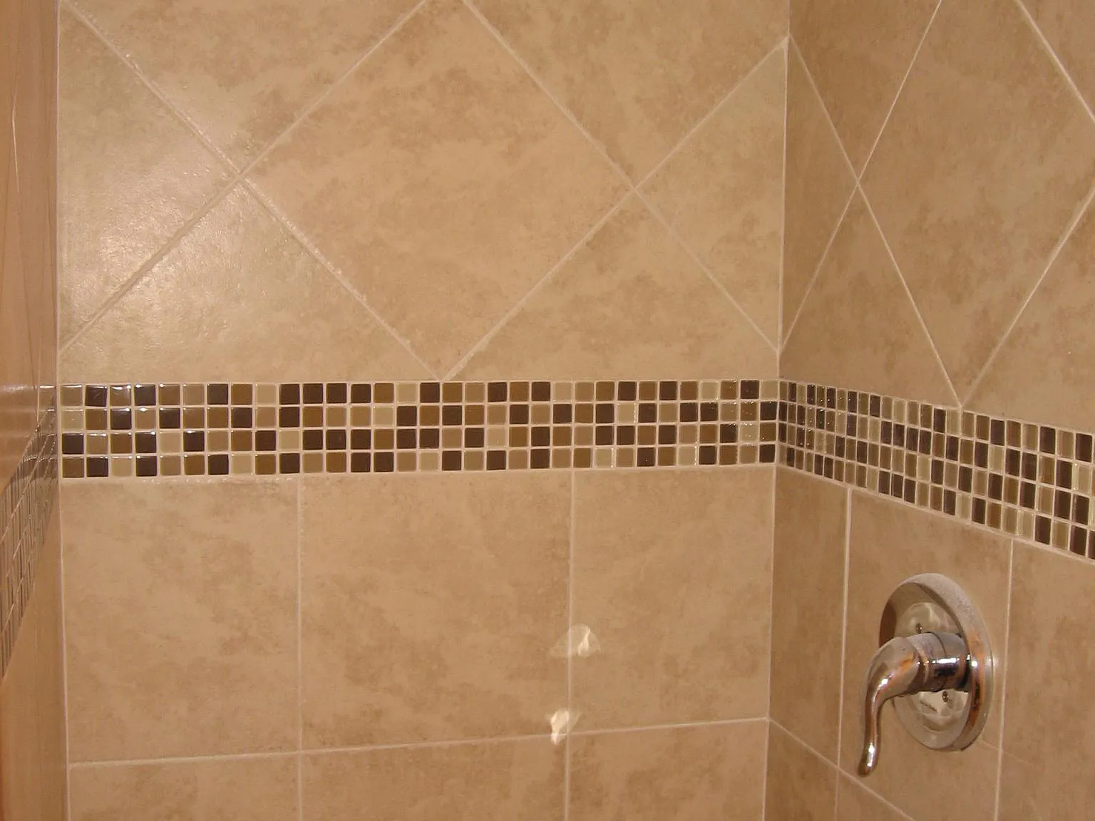 5 bed, 1850 sqft, $760 — Photo 4