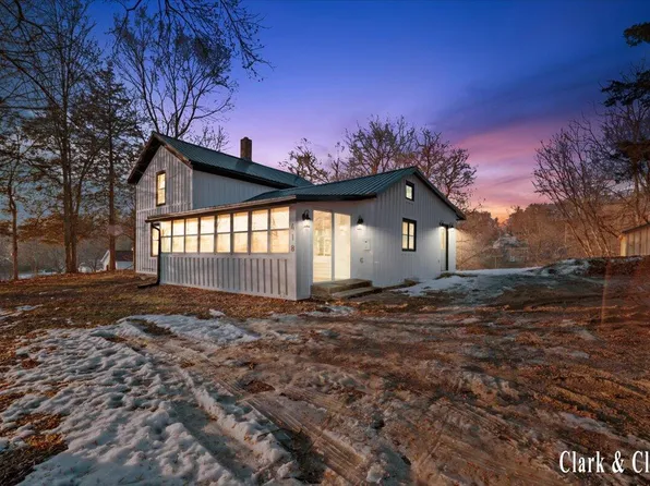 418 Allen St, Ionia, MI 48846
