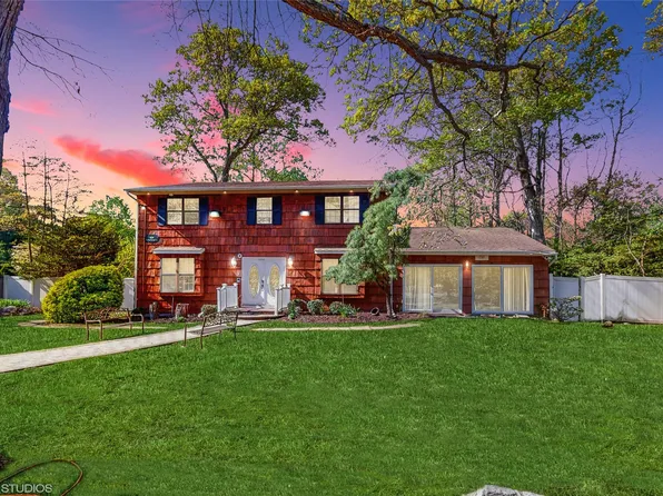 318 Veterans Memorial Highway, Commack, NY 11725
