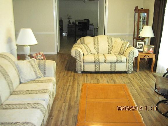 2nd image of 1308 E Elm St