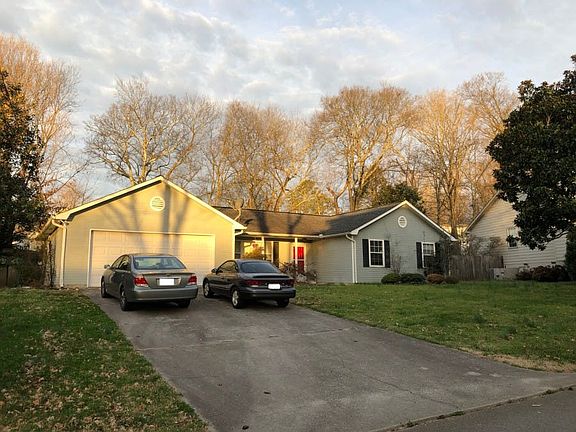 3rd image of 837 Bent Tree Rd