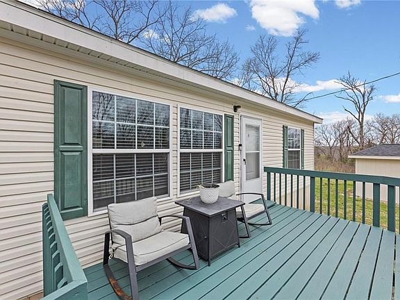 2nd image of 5 Persimmon Ln
