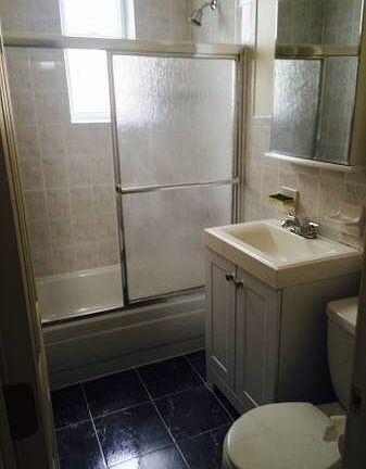 4th image of 2537 46th St #2